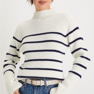 NWT Lulu’s Confident Poise White Striped Mock Neck Pullover Sweater Size L